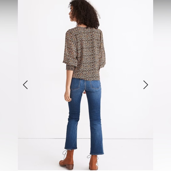 (Re)sourced Georgette Smocked-Cuff Button-Front Shirt in Folktale Paisley - Picture 4 of 5